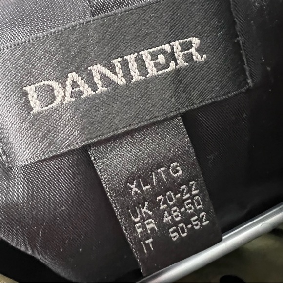 Danier coat jacket military cargo style olive army green with black leather - Picture 9 of 11